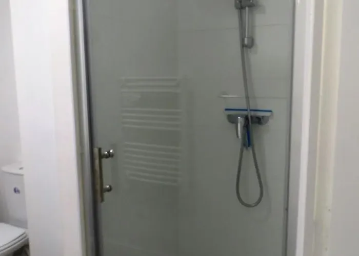 Appartement Pratique, Complet Sur, Metro Et Parking; Proche Du Centre, De La Gare, De La Rocade, D'un Supermarche. A Pied. Toulouse